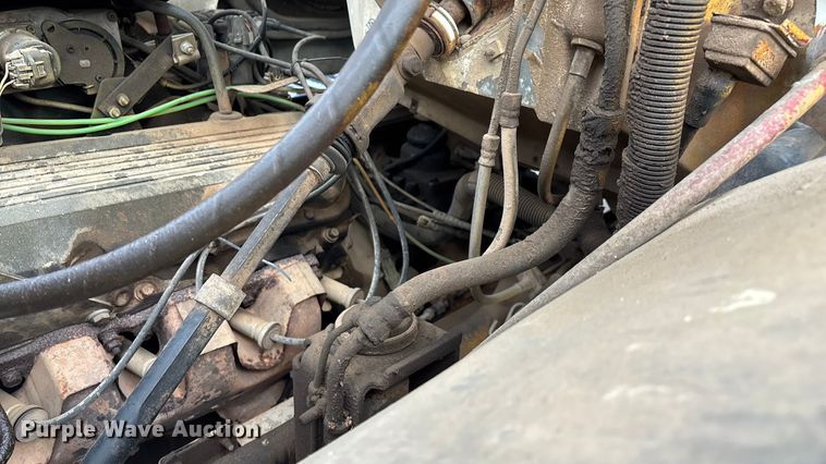 image for item EN5621 1993 Chevrolet Kodiak C5500  flatbed truck