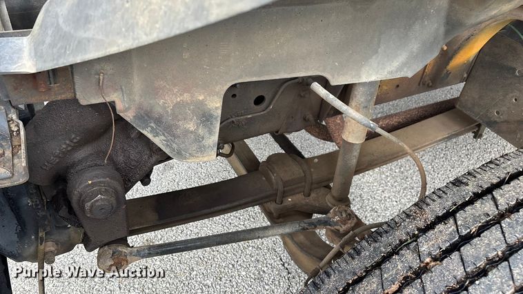 image for item EN5621 1993 Chevrolet Kodiak C5500  flatbed truck