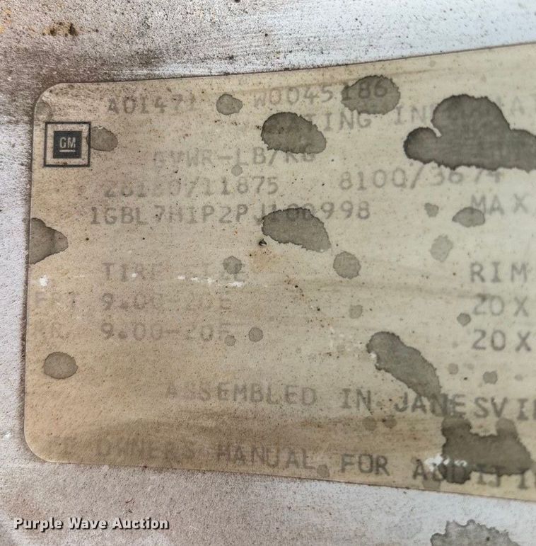 image for item EN5621 1993 Chevrolet Kodiak C5500  flatbed truck