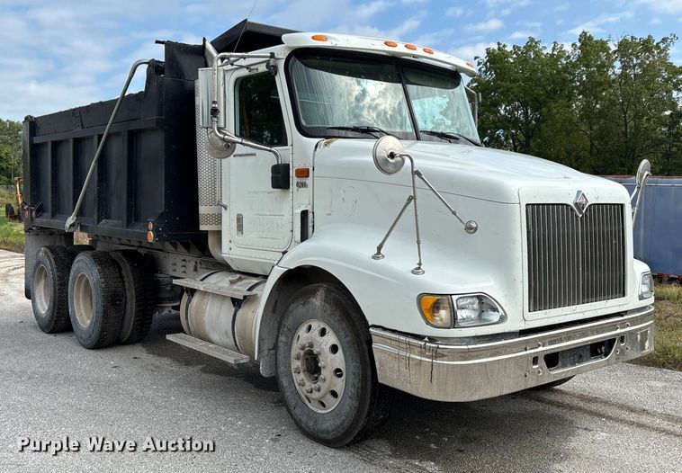 image for item EN5624 2009 International 9200i dump truck