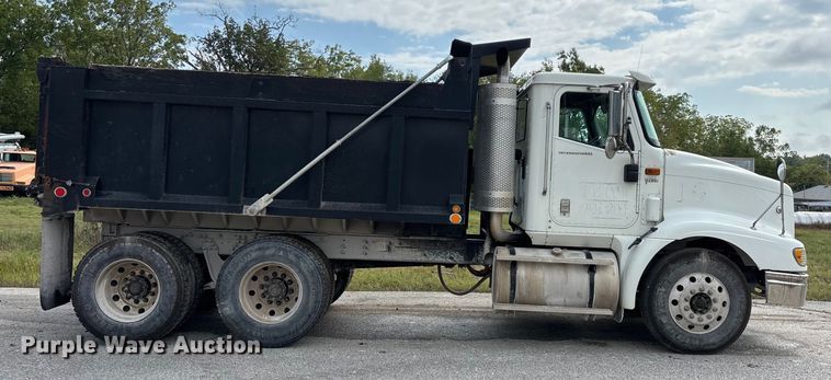 image for item EN5624 2009 International 9200i dump truck