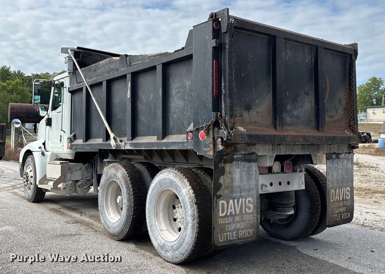 image for item EN5624 2009 International 9200i dump truck