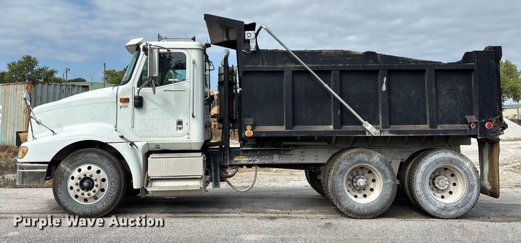 image for item EN5624 2009 International 9200i dump truck