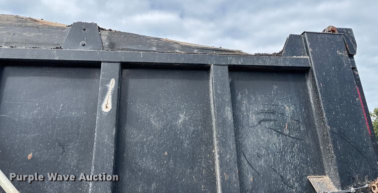 image for item EN5624 2009 International 9200i dump truck