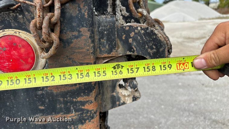 image for item EN5624 2009 International 9200i dump truck