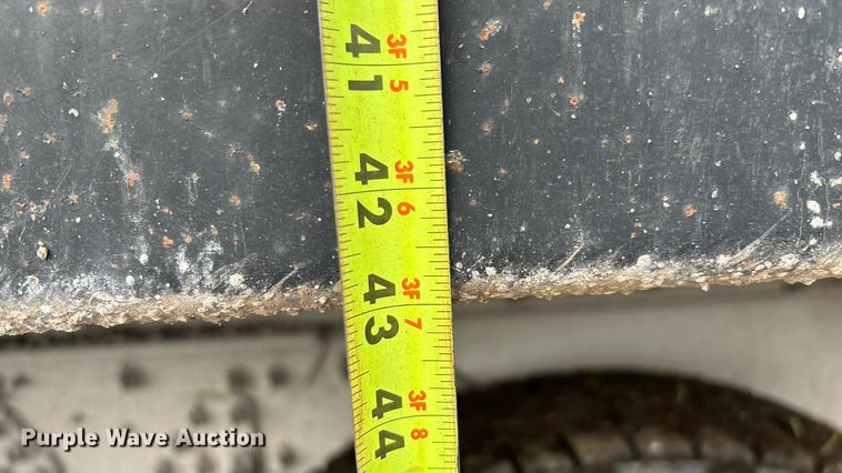 image for item EN5624 2009 International 9200i dump truck