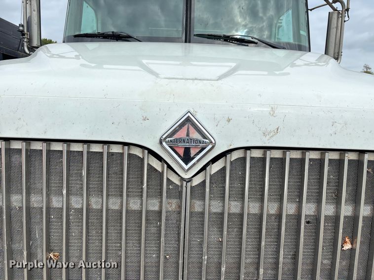 image for item EN5624 2009 International 9200i dump truck