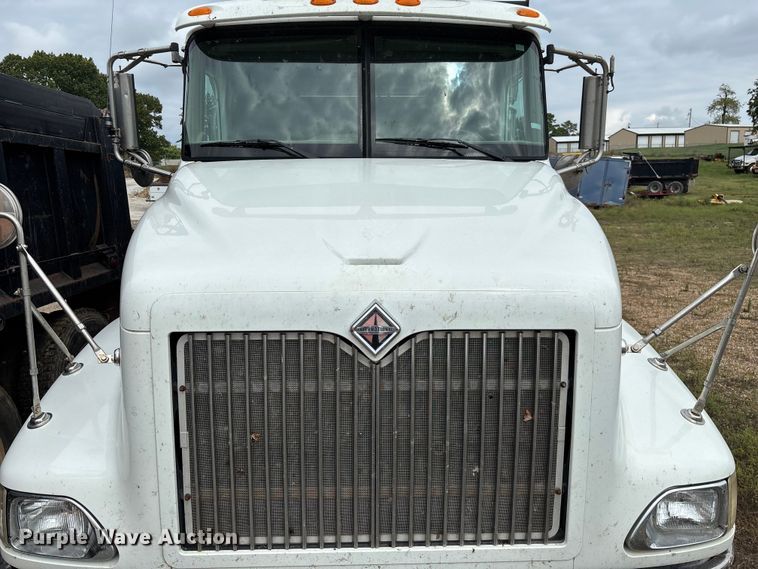 image for item EN5624 2009 International 9200i dump truck