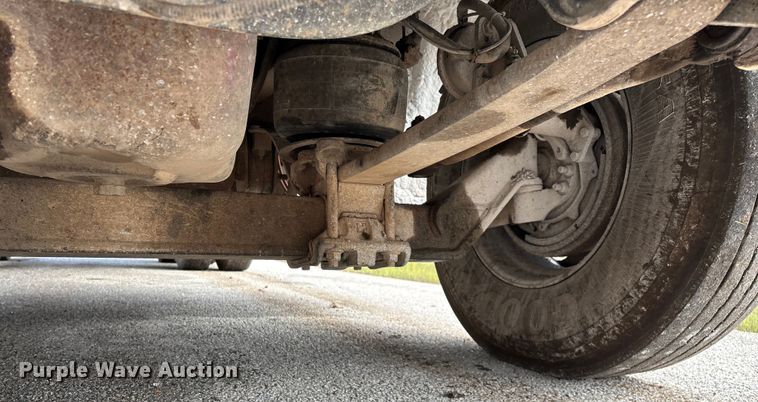 image for item EN5624 2009 International 9200i dump truck