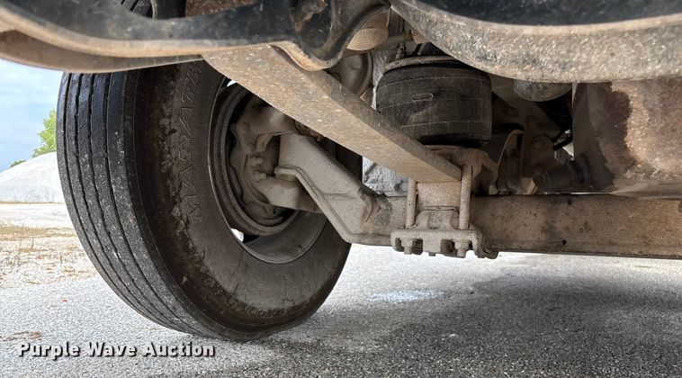 image for item EN5624 2009 International 9200i dump truck