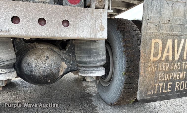 image for item EN5624 2009 International 9200i dump truck