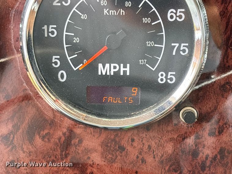 image for item EN5624 2009 International 9200i dump truck