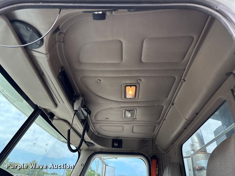 image for item EN5624 2009 International 9200i dump truck