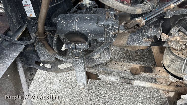 image for item EN5624 2009 International 9200i dump truck