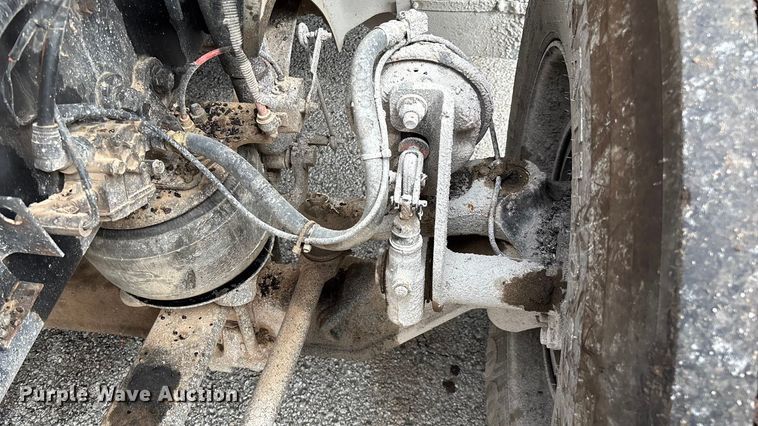 image for item EN5624 2009 International 9200i dump truck