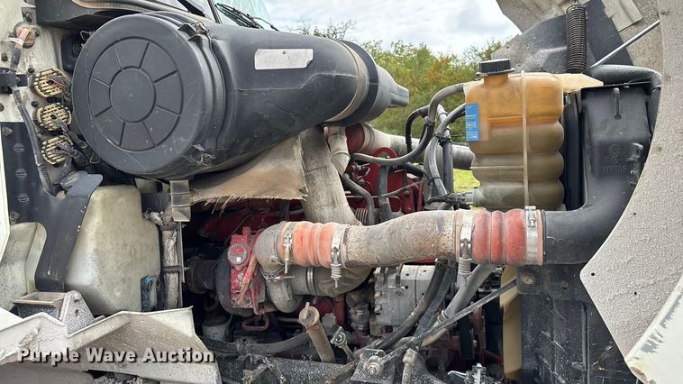 image for item EN5624 2009 International 9200i dump truck