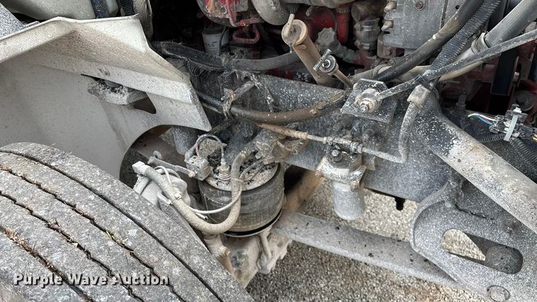 image for item EN5624 2009 International 9200i dump truck