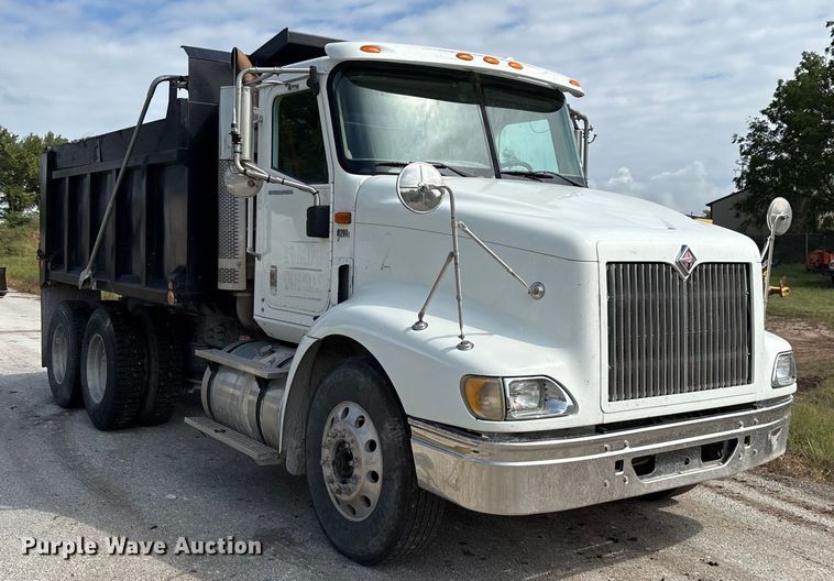 image for item EN5625 2009 International 9200i dump truck