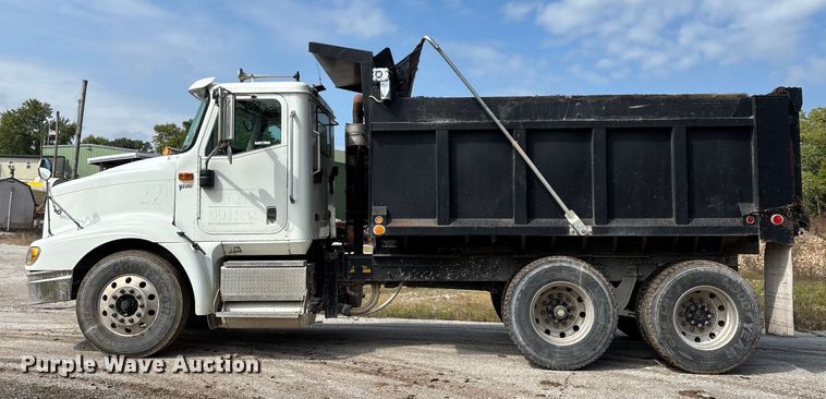 image for item EN5625 2009 International 9200i dump truck