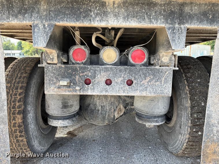 image for item EN5625 2009 International 9200i dump truck