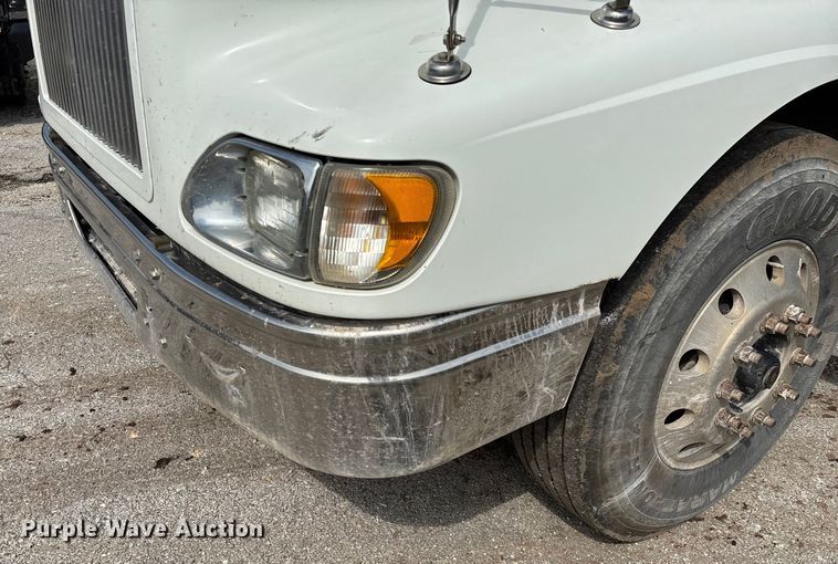 image for item EN5625 2009 International 9200i dump truck