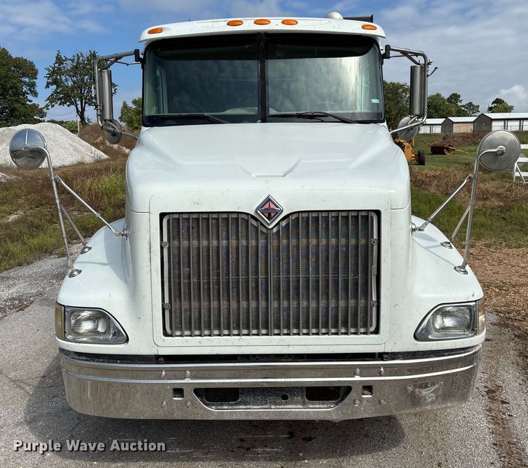 image for item EN5625 2009 International 9200i dump truck