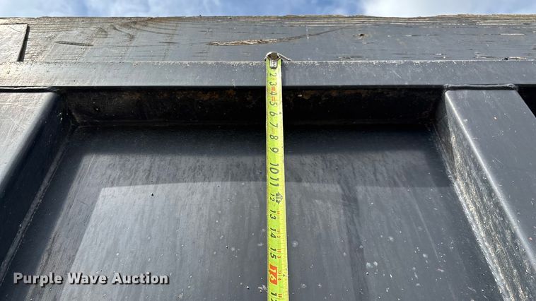 image for item EN5625 2009 International 9200i dump truck