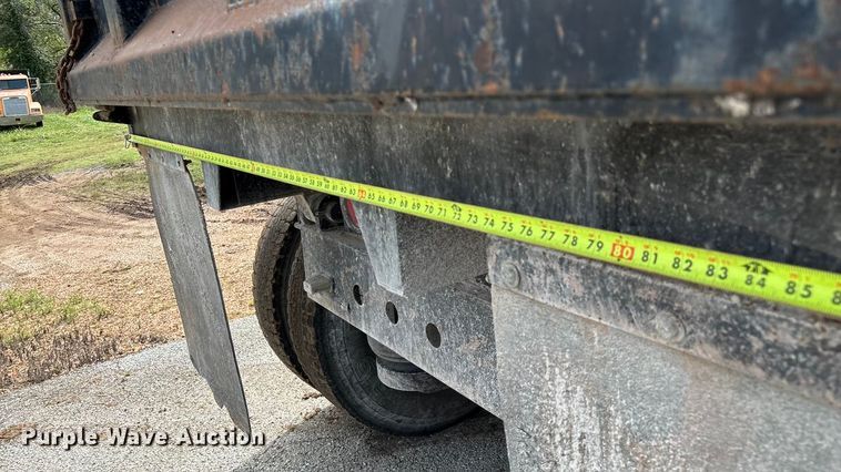 image for item EN5625 2009 International 9200i dump truck