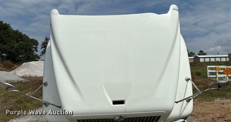 image for item EN5625 2009 International 9200i dump truck