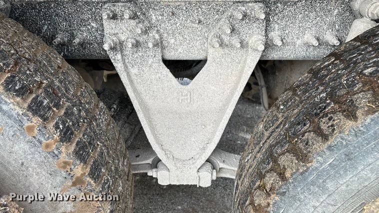 image for item EN5625 2009 International 9200i dump truck