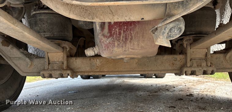 image for item EN5625 2009 International 9200i dump truck