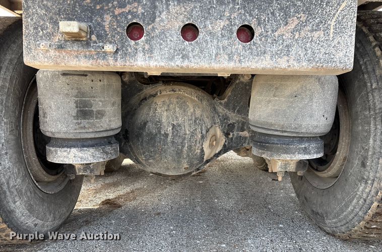 image for item EN5625 2009 International 9200i dump truck