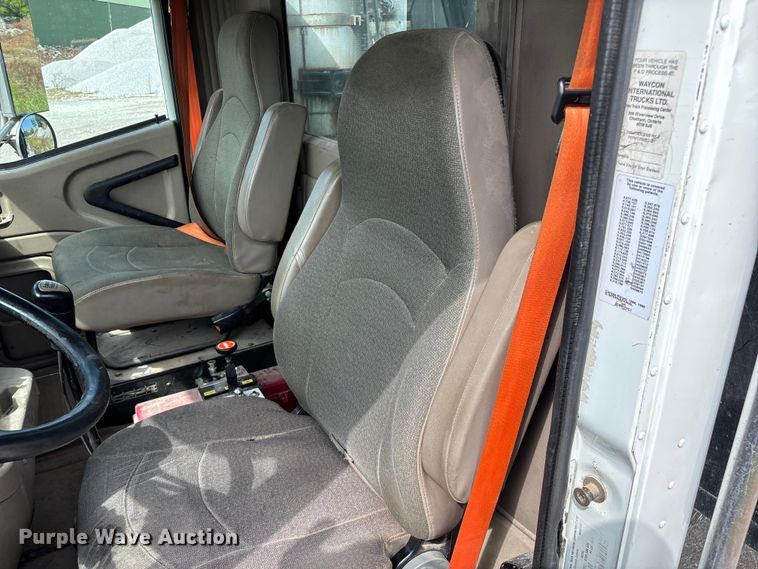 image for item EN5625 2009 International 9200i dump truck