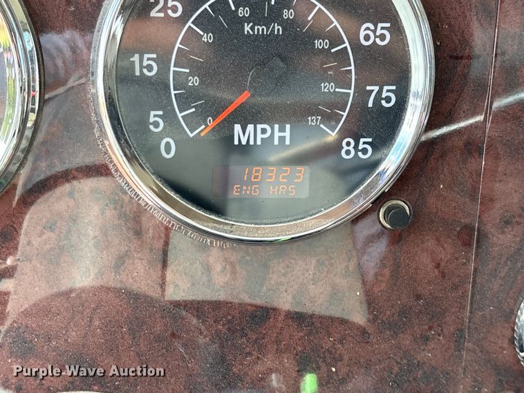 image for item EN5625 2009 International 9200i dump truck