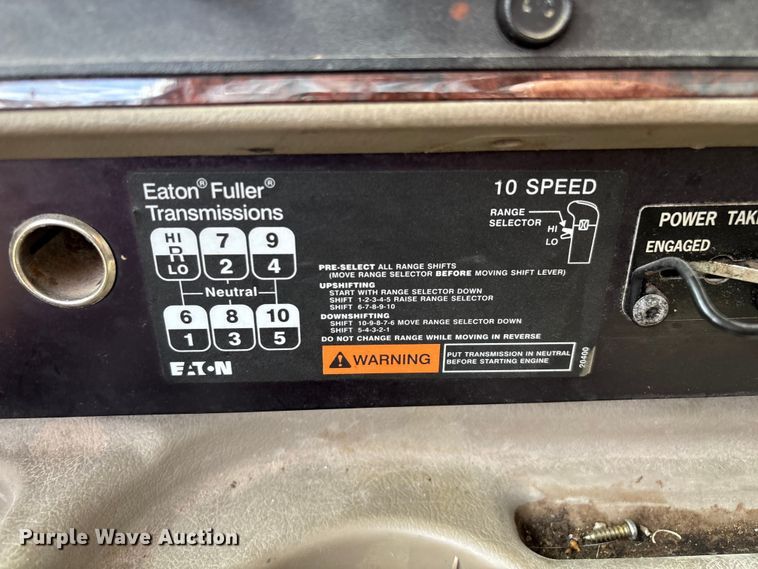 image for item EN5625 2009 International 9200i dump truck