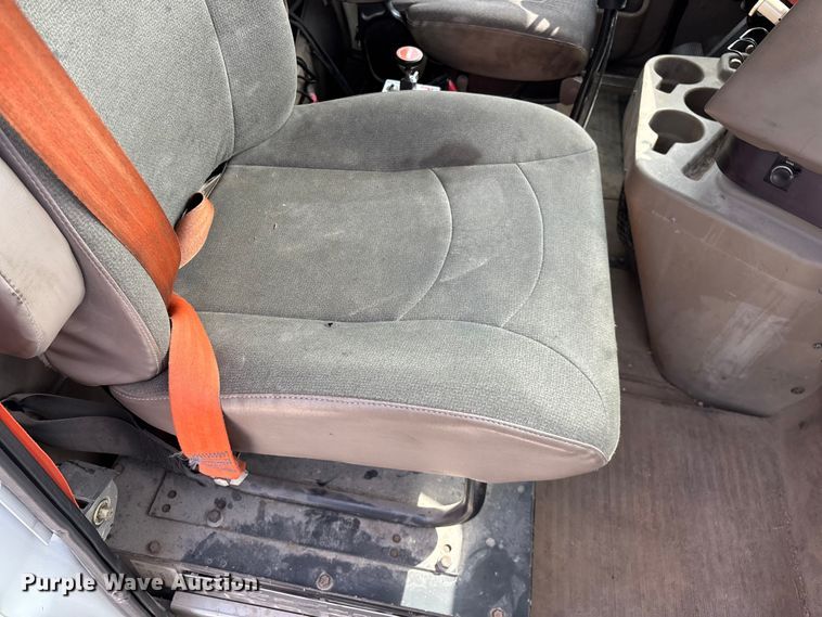 image for item EN5625 2009 International 9200i dump truck