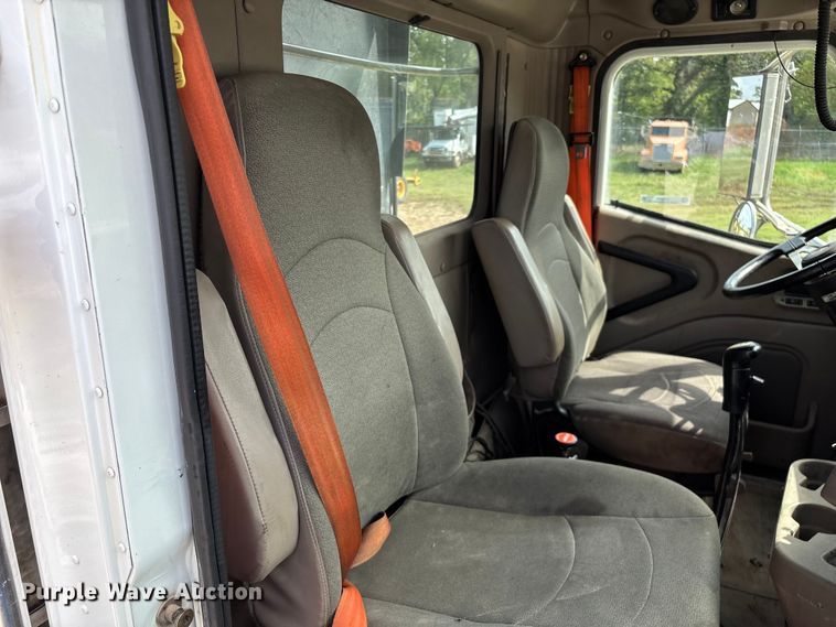 image for item EN5625 2009 International 9200i dump truck