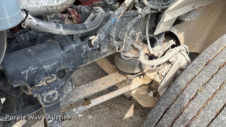 image for item EN5625 2009 International 9200i dump truck