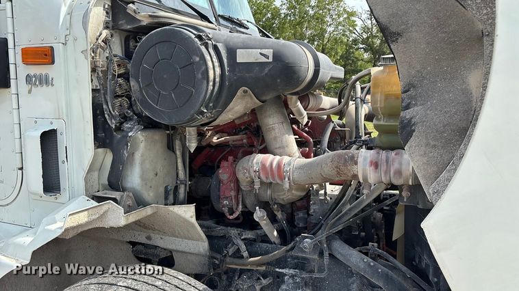 image for item EN5625 2009 International 9200i dump truck