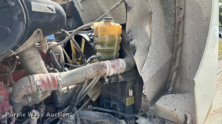 image for item EN5625 2009 International 9200i dump truck