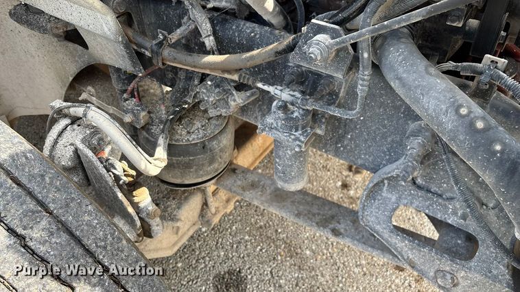 image for item EN5625 2009 International 9200i dump truck