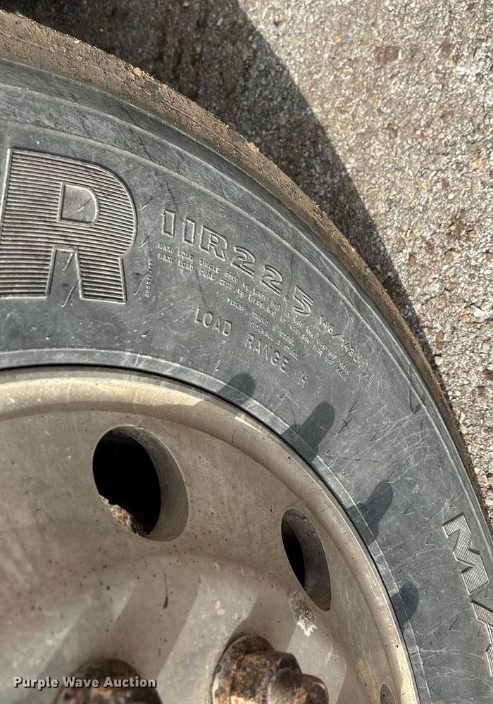 image for item EN5625 2009 International 9200i dump truck