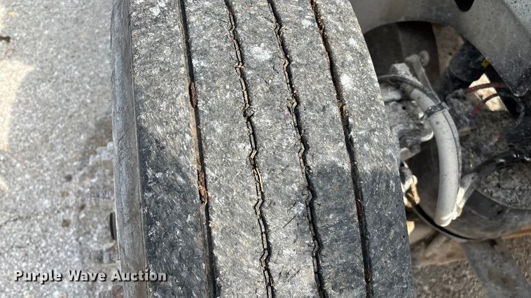 image for item EN5625 2009 International 9200i dump truck