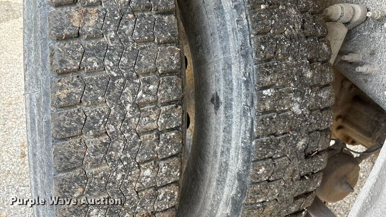 image for item EN5625 2009 International 9200i dump truck