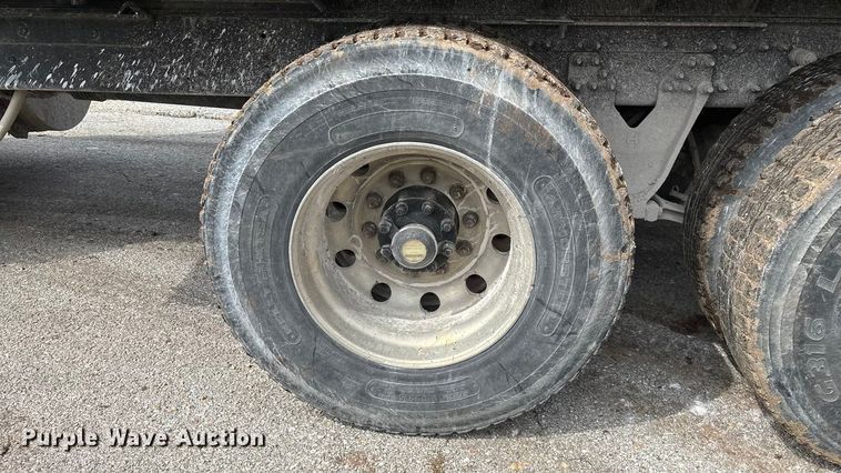 image for item EN5625 2009 International 9200i dump truck