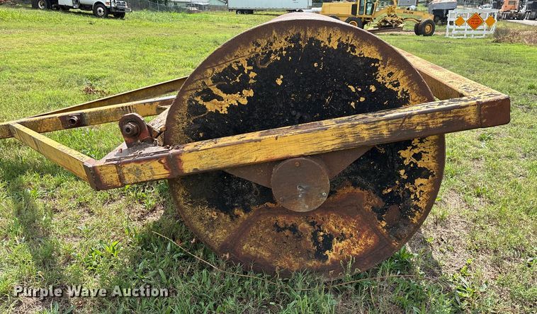 image for item EN5627 8' single drum roller