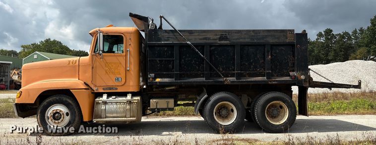image for item EN5628 1994 Freightliner FLD  dump truck