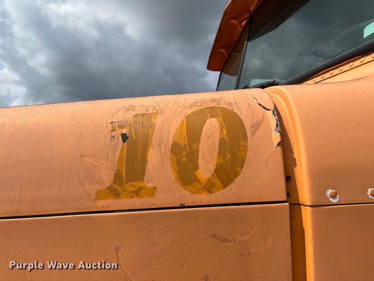 image for item EN5628 1994 Freightliner FLD  dump truck