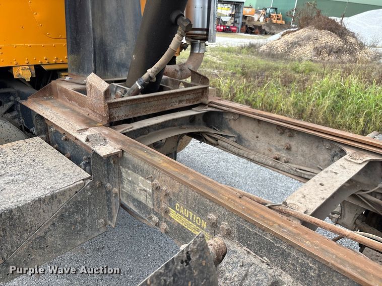 image for item EN5628 1994 Freightliner FLD  dump truck