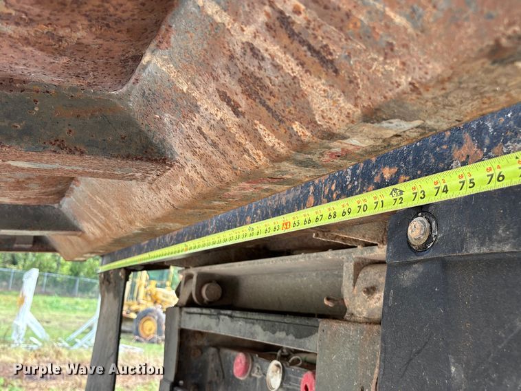 image for item EN5628 1994 Freightliner FLD  dump truck